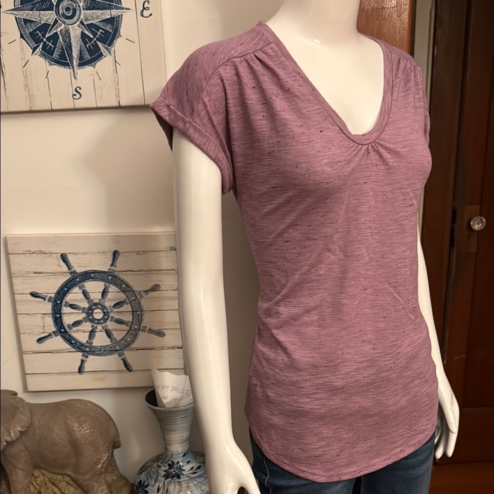 NWT Eddie Bauer size small Women's Pink V-Neck Top